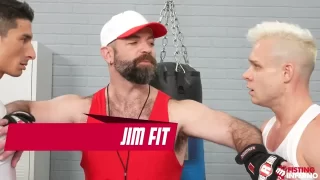 Gym Coach’s Rigorous ‘Hole Workout’ Shatters Boxing Taboos!