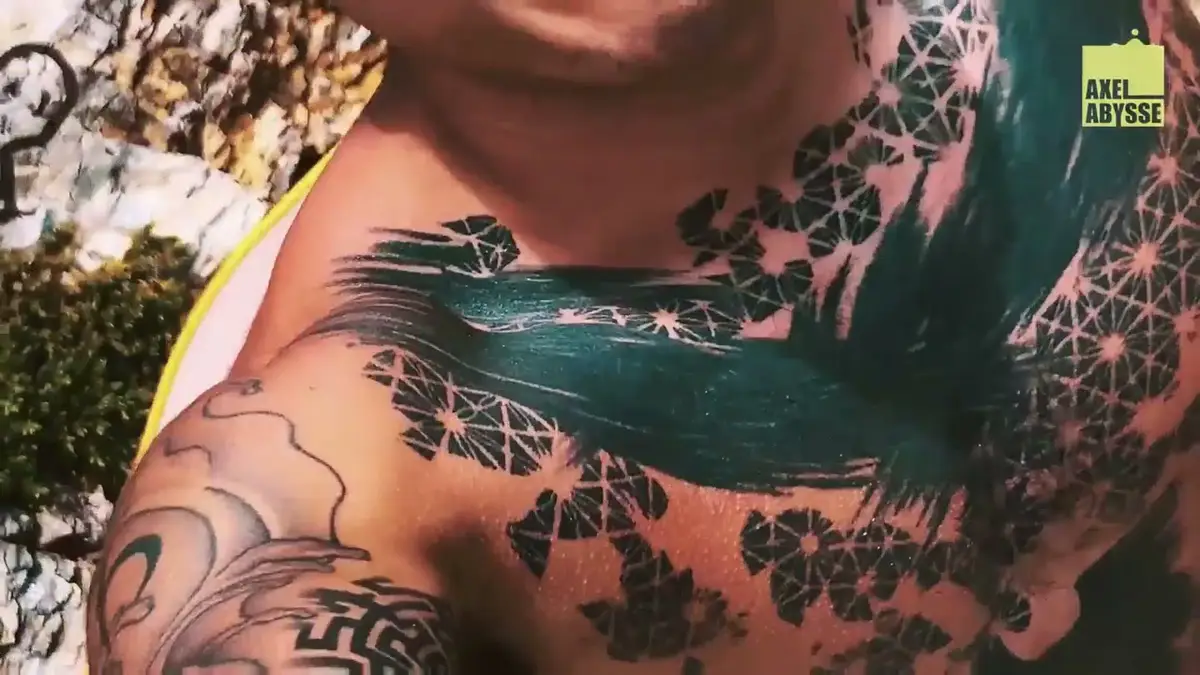 Paradiso’s Extreme Flip-Fisting Under the Summer Sun!