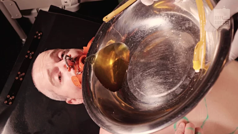 Axel Abysse - Punch Fisting Pain Party
